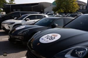 รถสปอร์ตหรูจอดในลานจอดรถงานกิจกรรม "The First Ultimate เที่ยวสุดโลก" วันที่ 15 พฤศจิกายน 2025 ที่ Da.