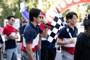 ถ่ายทอดสดงานกิจกรรมการแข่งขันรถยนต์ในงานอีเวนต์สุดมันส์ที่ Davin Cafe.