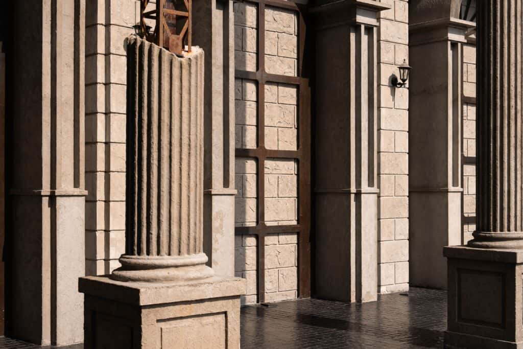 รายละเอียดเสาและผนังหินของ Davin Cafe ที่ออกแบบในสไตล์ยุโรป เห็นพื้นผิวและลวดลายชัดเจน สะท้อนความพิถีพิถันของคาเฟ่ สไตล์ยุโรป ที่เน้นดีไซน์และบรรยากาศระดับพรีเมียม