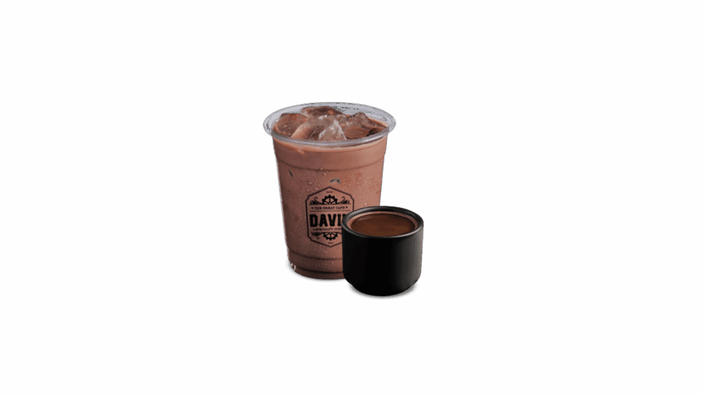 REAL COCOA at DAVIN CAFE cafe Bangkok, rich iced chocolate drink made from real cocoa with smooth deep flavor, premium cafe beverage for chocolate lovers