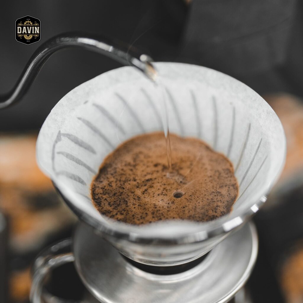 กาแฟ เอสเปรสโซ่ ดริปแบบแฮนด์คราฟต์ที่ DAVIN CAFE พร้อมกลิ่นหอมเข้มข้นจากเมล็ด Specialty Coffee สำหรับคนรัก Espresso และคาเฟ่คุณภาพในกรุงเทพ