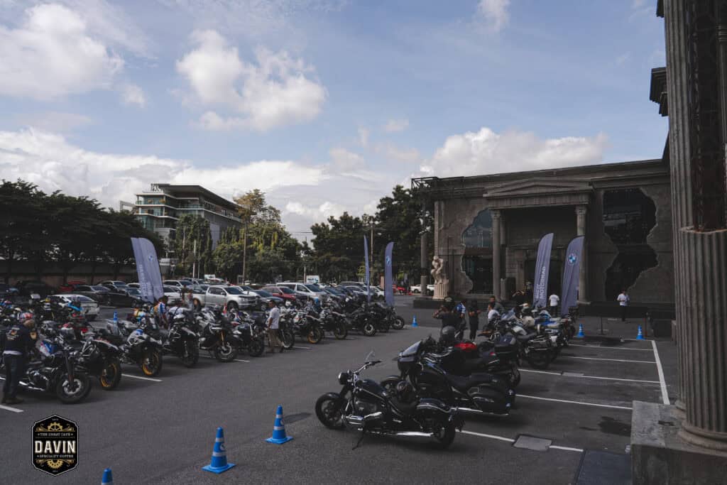 Outdoor event area at Davin Cafe hosting a BMW Motorrad community gathering, showcasing a spacious parking zone and flexible Bangkok fan meet venue suitable for brand events, fan activities, community meetups, and large group experiences.