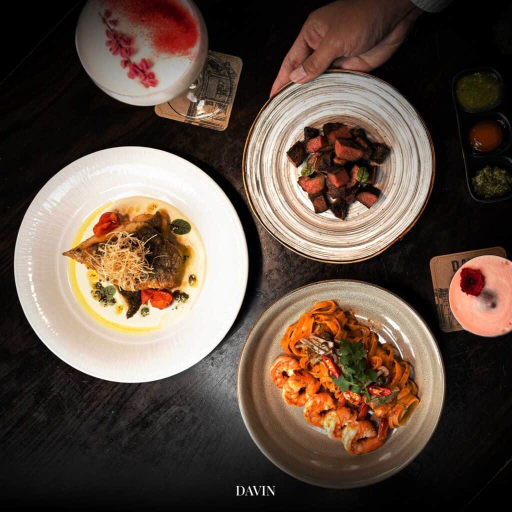 Premium food and signature drinks at DAVIN CAFE, a Restaurant with Great Atmosphere Bangkok, featuring chef-crafted dishes, elegant dining, and a memorable setting for dinner, celebrations, and social gatherings.