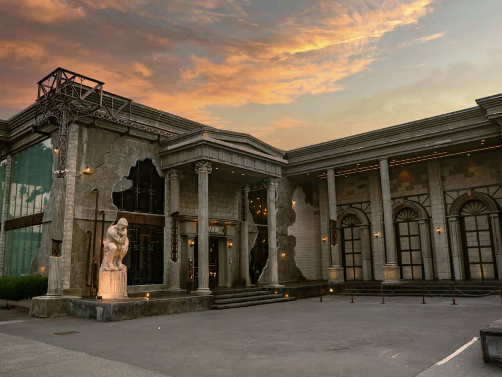 DAVIN CAFE in Bangkok, a classic-inspired setting for experiencing Panama Geisha and specialty coffee