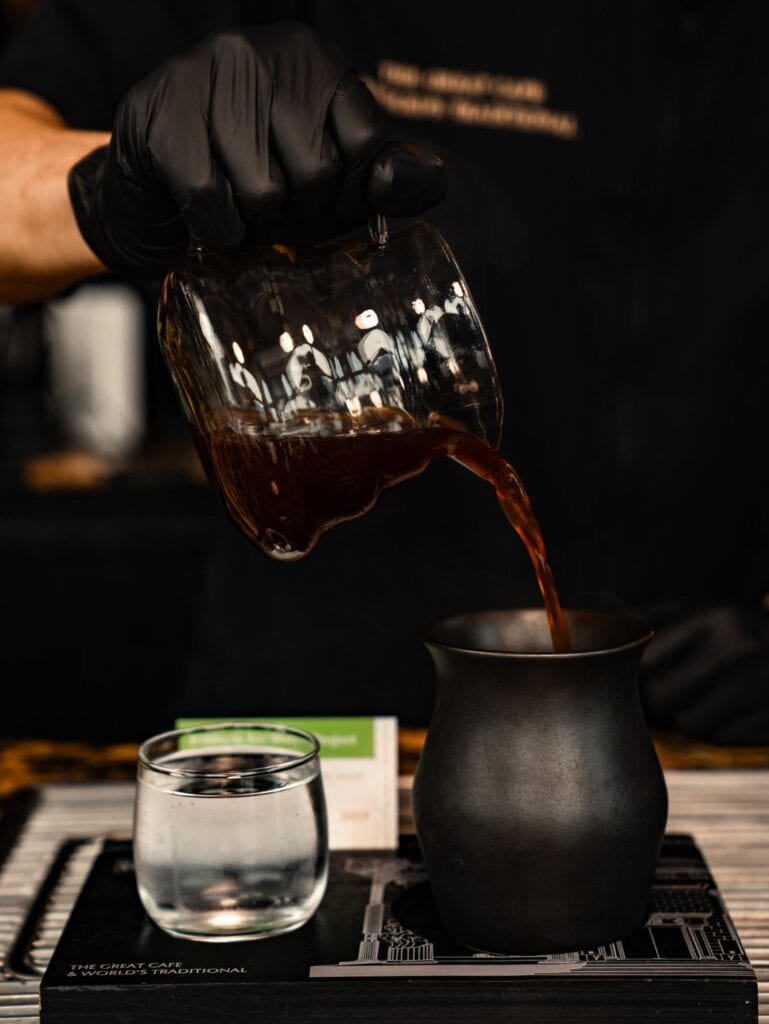 Photo cafe in Bangkok at DAVIN CAFE featuring a handcrafted Specialty Coffee brewing experience