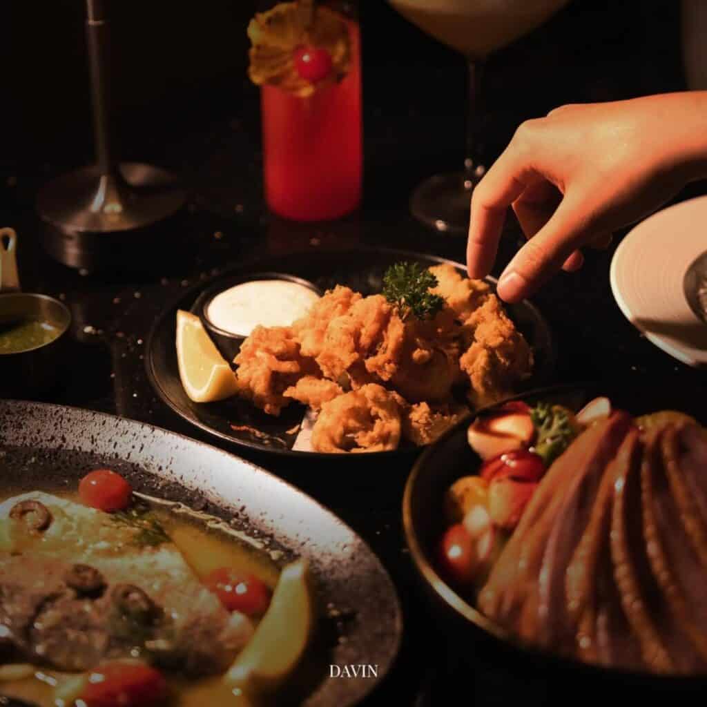 อาหารและบรรยากาศมื้อค่ำที่ DAVIN CAFE คาเฟ่ Golden Hour รามอินทรา สำหรับนั่งทานอาหารและถ่ายรูป